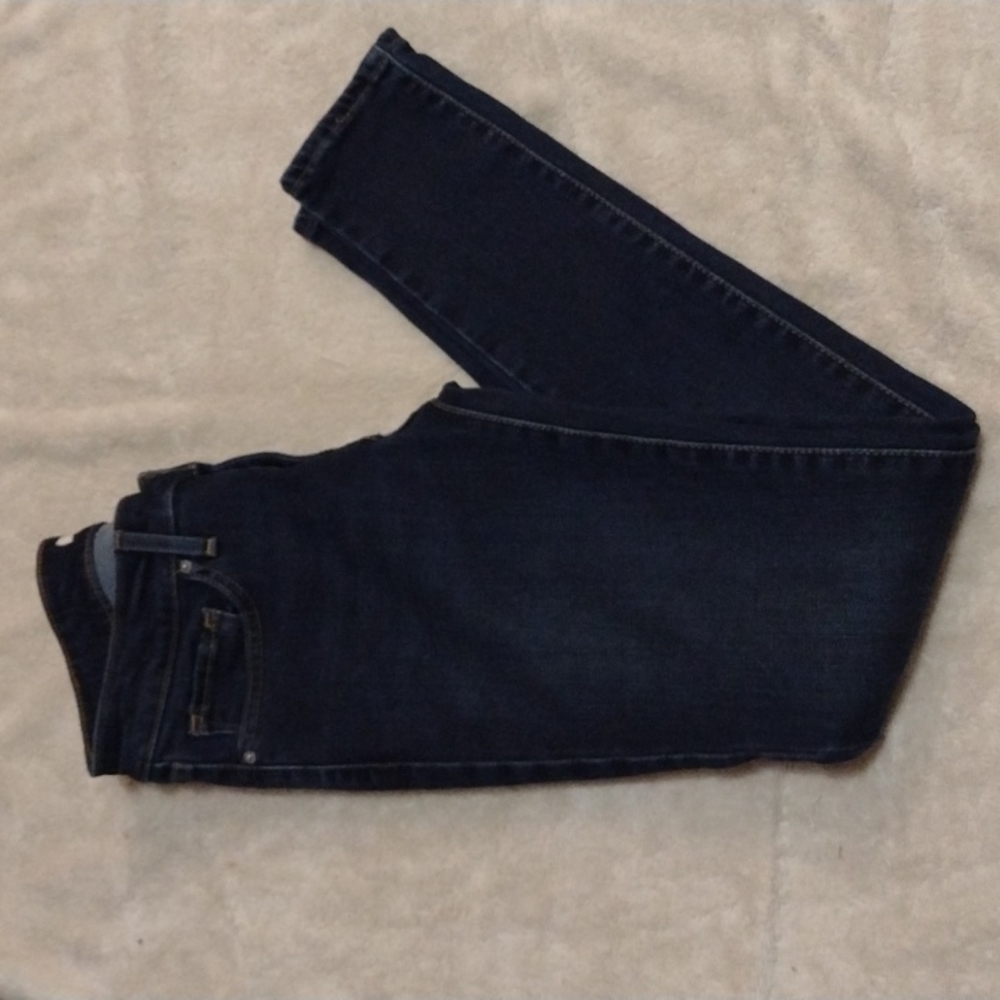 Levi's 711 Skinny Jeans